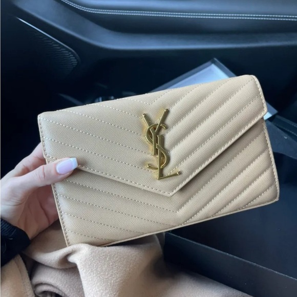 Yves Saint Laurent Handbags - Yves Saint Laurent Beige hand bag purse